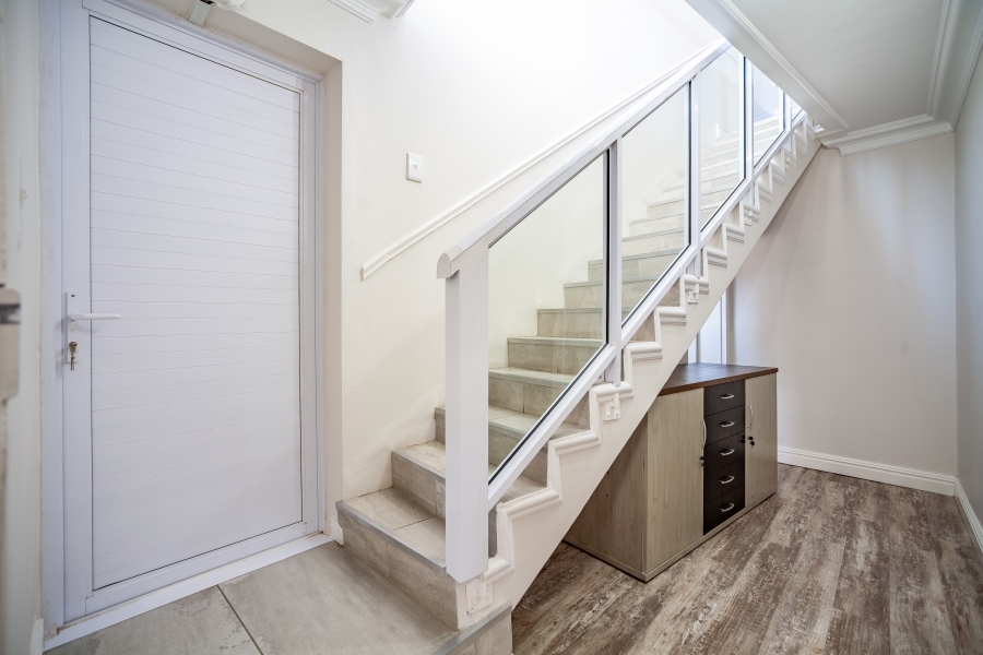 5 Bedroom Property for Sale in Milnerton Central Western Cape